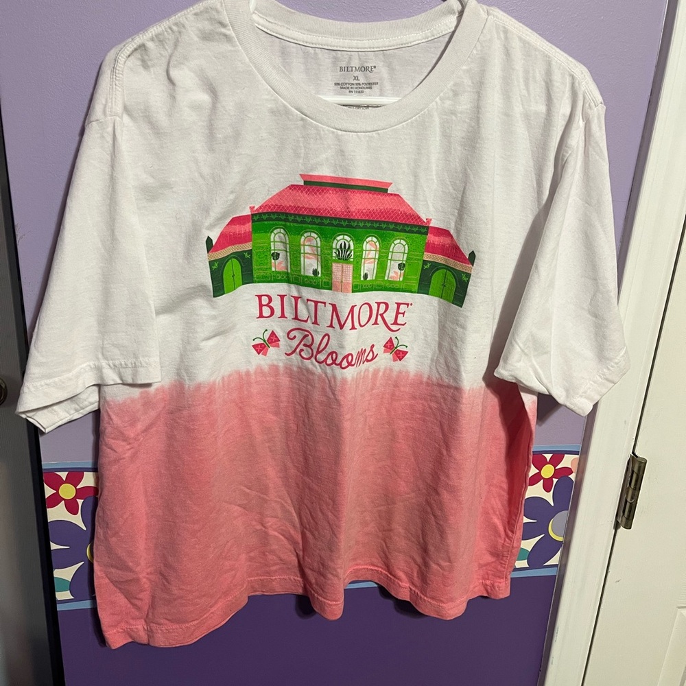 Blooms Women's Pink and White Short Sleeve Crop Tee
